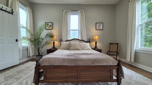 5 bedrooms, desk, iron/ironing board, free WiFi