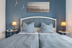 2 bedrooms, iron/ironing board, free WiFi, bed sheets - Apartment 'Schlafmütze' with Shared Terrace, Shared Garden and Wi-Fi (Cuxhaven)
