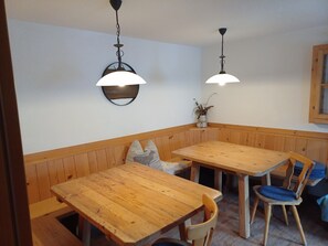 Dining - Holiday Home 'Lemberger' with Mountain View, Private Terrace and Wi-Fi (Jochberg)