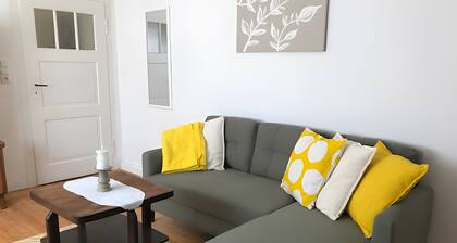 "Mein Ferienhaus Rosenbusch 1" mit privater Terrasse, Garten und Wi-Fi