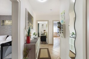 2 bedrooms, iron/ironing board, free WiFi