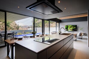 Villa, 3 Bedrooms, Patio, Mountain View | Private kitchen | Full-size fridge, microwave, oven, stovetop - Cielo Hakone Sengokuhara (Hakone)