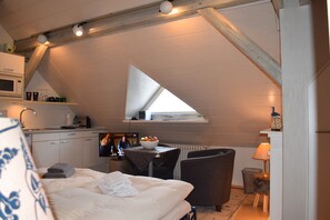 1 soverom, strykejern/-brett, wi-fi (inkludert) og sengetøy