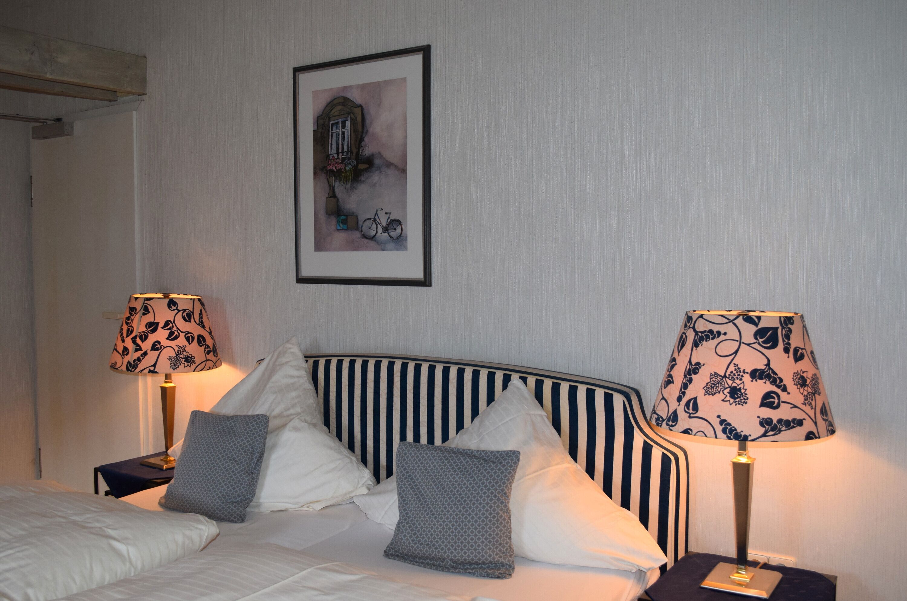 1 slaapkamer, een strijkplank/strijkijzer, gratis wifi, beddengoed