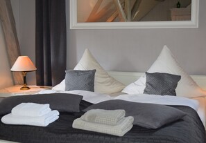 1 habitación, tabla de planchar con plancha, wifi gratis y ropa de cama 