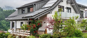 Apartment 'Gartenblick' with Private Terrace, Shared Garden and Wi-Fi