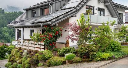 Apartment 'Gartenblick' with Private Terrace, Shared Garden and Wi-Fi