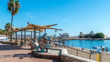 Vlak bij het strand