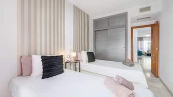 2 bedrooms, iron/ironing board, free WiFi, bed sheets