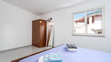 2 bedrooms, free WiFi, bed sheets