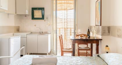 Atenaion Otranto – Studio 15 with Private Terrace, Wi-Fi and Air Conditioning