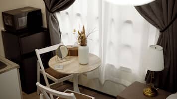 Deluxe Double Room, Non Smoking | Mini-refrigerator