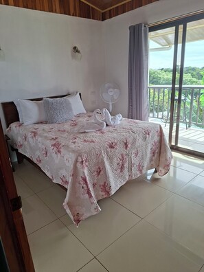 2 bedrooms, free WiFi, bed sheets, wheelchair access