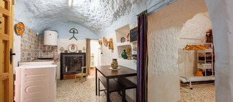 Holiday Home 'Cueva' with Mountain View, Private Terrace and Wi-Fi