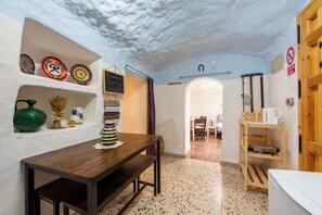 Interior - Holiday Home 'Cueva' with Mountain View, Private Terrace and Wi-Fi (Almería)