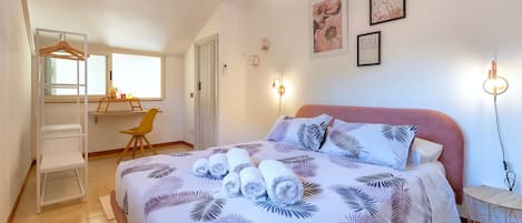 2 bedrooms, free WiFi, bed sheets