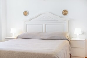 1 bedroom, iron/ironing board, free WiFi, bed sheets - Apartment with pool Sancti Petri (Chiclana de la Frontera)