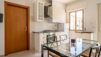 Frigorifero, forno, pentole/stoviglie/utensili