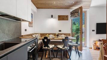 Geladeira, fogão, cooktop, lava-louças