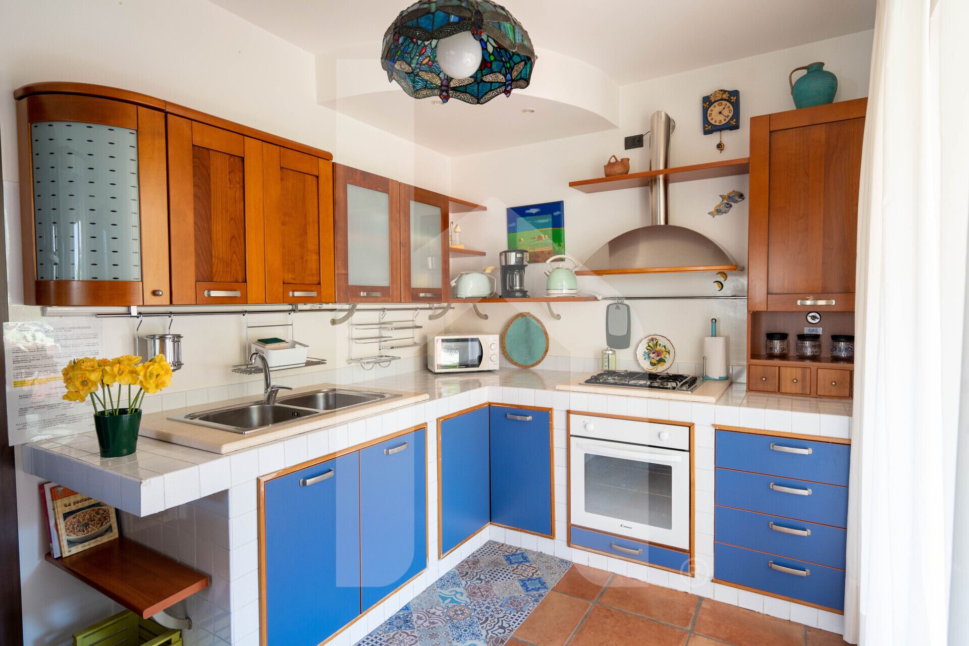 Frigorifero, microonde, forno, lavastoviglie
