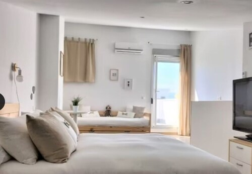 Apartment 'Duplex Mediterranea' with Sea View, Shared Pool and Air Conditioning