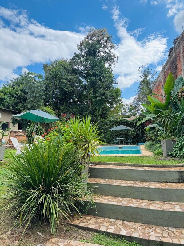 Pool - Tuchita House, house with pool, stove, barbecue in Cataratas del Iguazú (Puerto Iguazú)