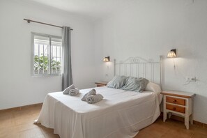 2 bedrooms, free WiFi, bed sheets, wheelchair access