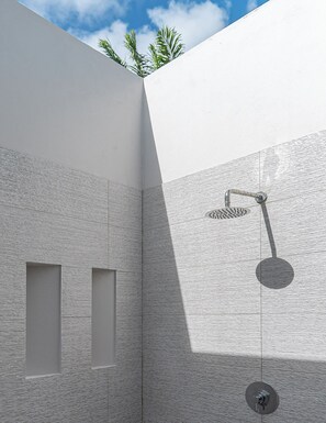 Shower, hair dryer, towels, toilet paper - Villa Fleur D'Aloé (Les Trois-Îlets)