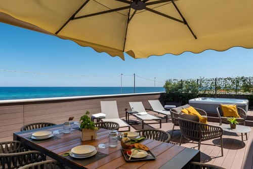 Ferienwohnung 'Luxury Terrazza' mit Meerblick, WLAN und Klimaanlage