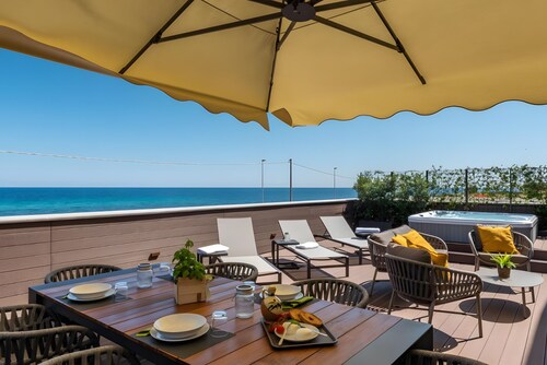 Ferienwohnung 'Luxury Terrazza' mit Meerblick, WLAN und Klimaanlage