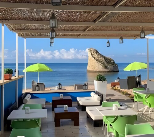 Holiday Home 'Appartamento Paradiso' with Sea View, Wi-Fi and Air Conditioning