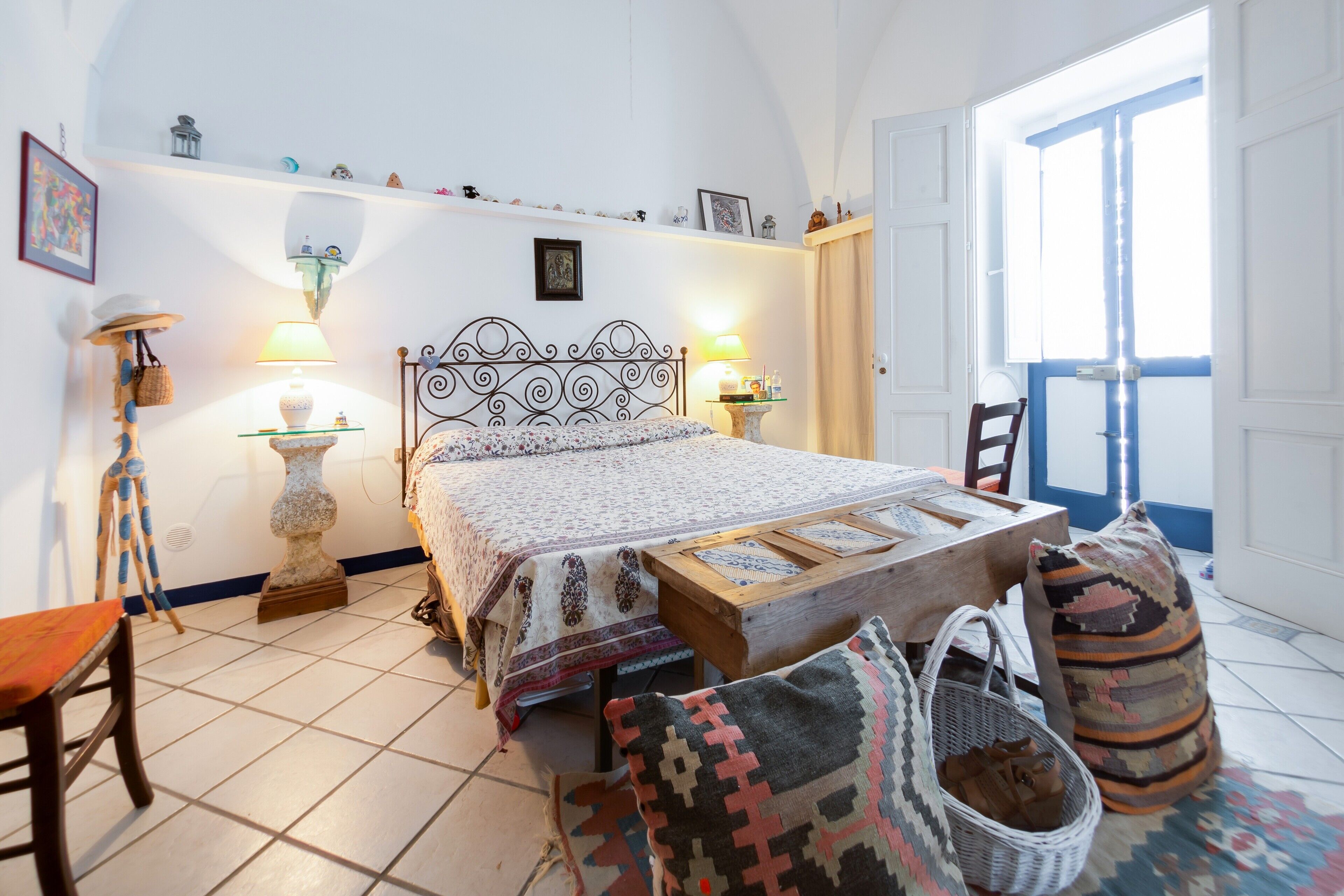 3 bedrooms, iron/ironing board, bed sheets