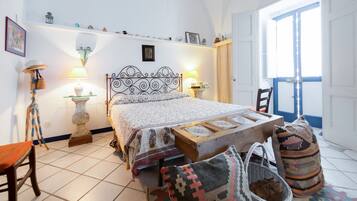 3 bedrooms, iron/ironing board, bed sheets