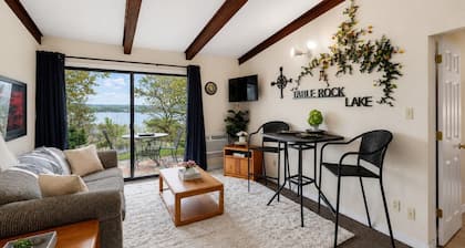 Poolside Retreat at Kimberling Crossing