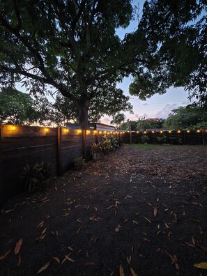 Property grounds - Charming Modern RV Home in adorable Miami with WiFi, AC, Patio and parking space (Opa-locka)