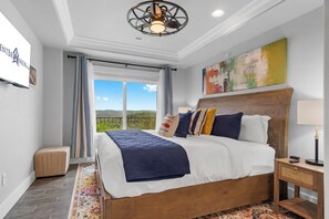 2 bedrooms, desk, free WiFi, bed sheets