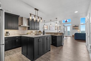Interior - Newly Renovated Condo with Panoramic Lake View, Foosball, Arcade & Free Tickets Near SDC (Branson)