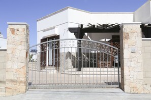 Exterior - Villa Francesca with large garden (Ugento)