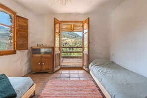 Wifi gratis y ropa de cama