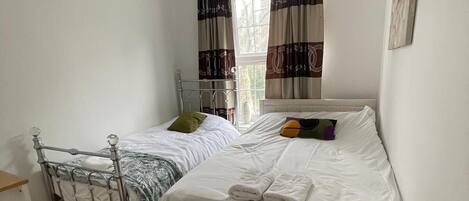 3 bedrooms, WiFi, bed sheets