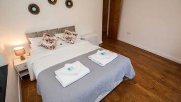 4 bedrooms, WiFi, bed sheets