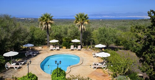 Villa 'Son Granada' with Sea Views, Private Pool and Wi-Fi