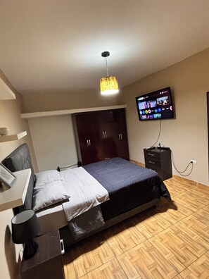 1 bedroom, desk, iron/ironing board, free WiFi - 201 - Comfort and convenience in a private apartment with parking space (Trujillo)