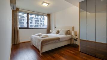 3 bedrooms, iron/ironing board, Internet, bed sheets