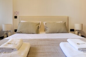 3 bedrooms, iron/ironing board, Internet, bed sheets