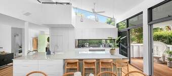 Walk to everything - The Ultimate Beach Holiday home