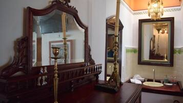 Deluxe Double or Twin Room, Shower Grab Bars, Housekeeping | Bathroom | Hair dryer, towels