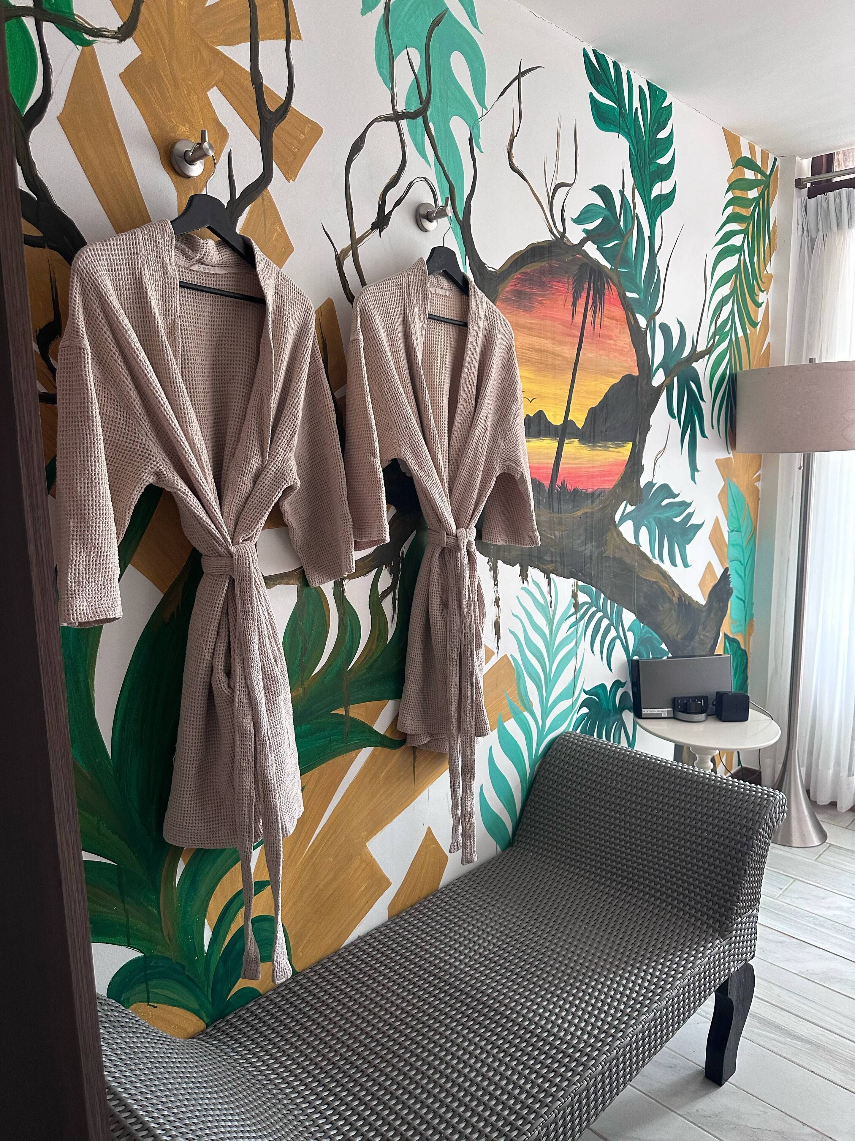 ห้องลักซ์ชัวรี่สวีท, ระเบียง, วิวชายหาด | ตู้นิรภัยในห้องพัก, ผ้าม่านกันแสง, ห้องเก็บเสียง, Wi-Fi ฟรี