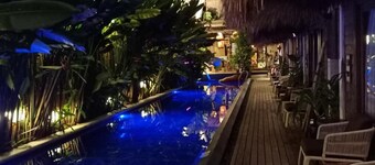Banig Beach Resort El Nido