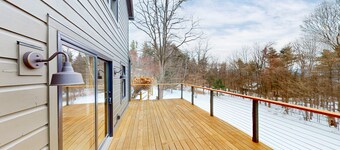 Brand new home w/ large deck, yard, fire pit, close to lake & town